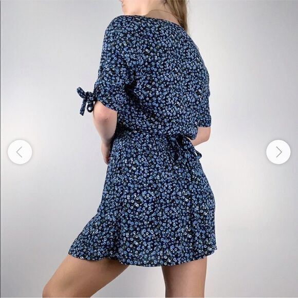 Faithfull The Brand Oslo Mini Dress in Blue Ditsy Floral 4 - Picture 15 of 15